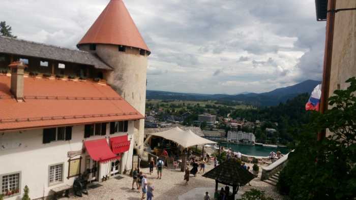 Nádvoří Bledského hradu